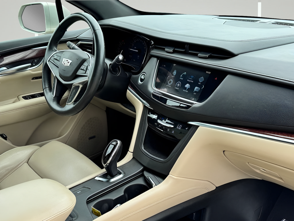 Used 2017 Cadillac XT5 Luxury FWD image 8