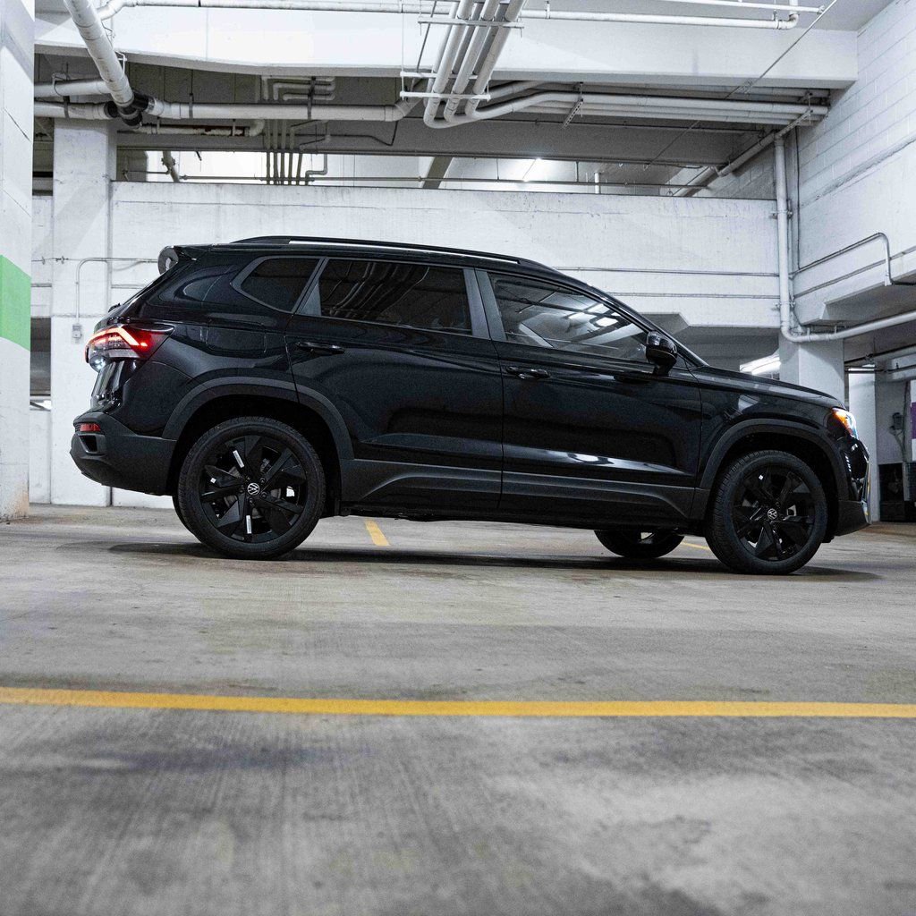 New 2026 Volkswagen Taos SE FWD image 7