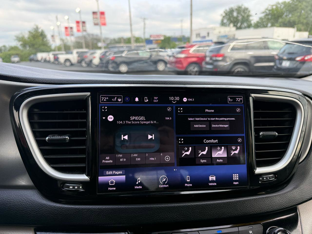Used 2022 Chrysler Pacifica Touring-L FWD image 19