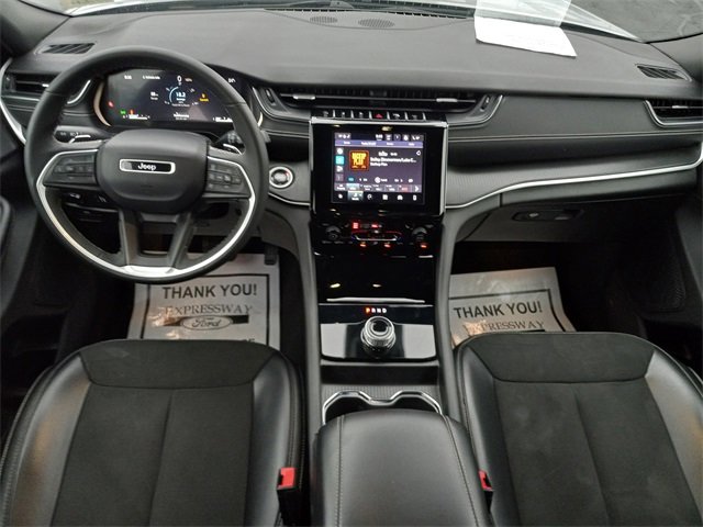 Used 2024 Jeep Grand Cherokee L Laredo image 17