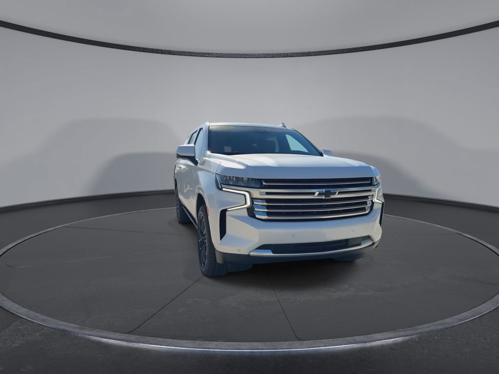 Used 2024 Chevrolet Suburban High Country w/ Advanced Technology Package AWD/4WD image 3