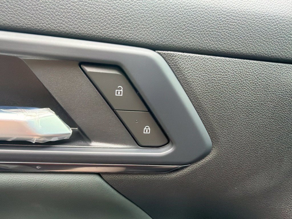 New 2026 GMC Terrain AT4 w/ Technology Package II AWD/4WD image 12