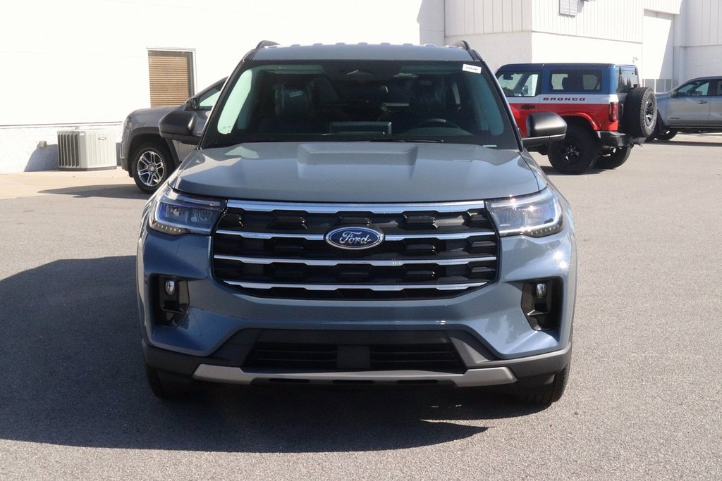 New 2026 Ford Explorer Active w/ Active Comfort Package image 2