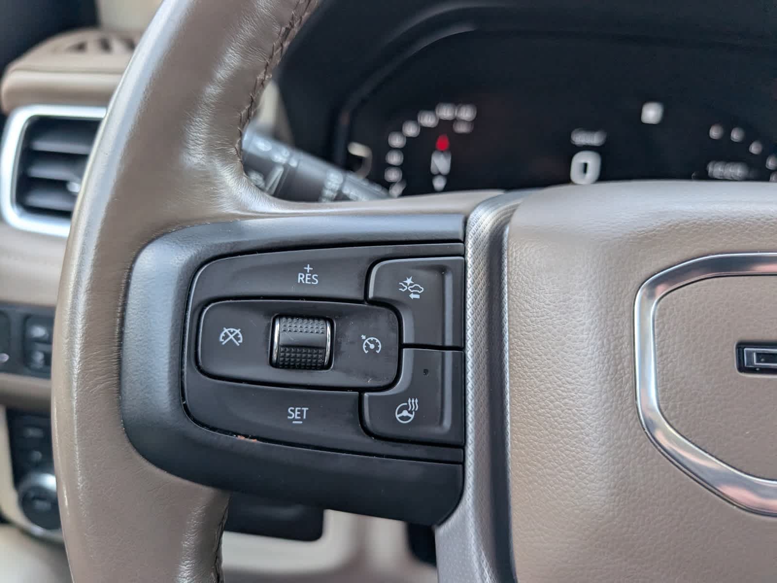 Certified 2022 GMC Yukon Denali AWD/4WD image 27