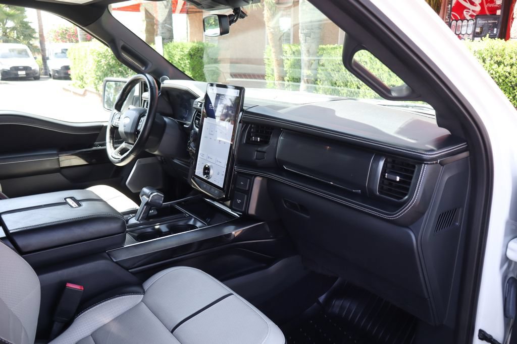 Used 2022 Ford F150 Lightning Platinum AWD/4WD image 45