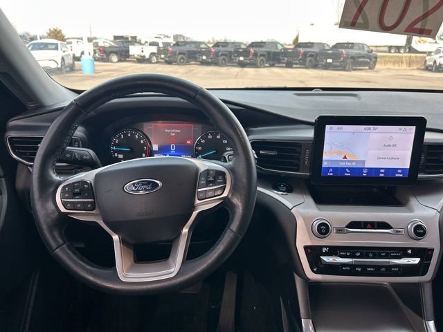 Used 2020 Ford Explorer XLT w/ Equipment Group 202A image 9