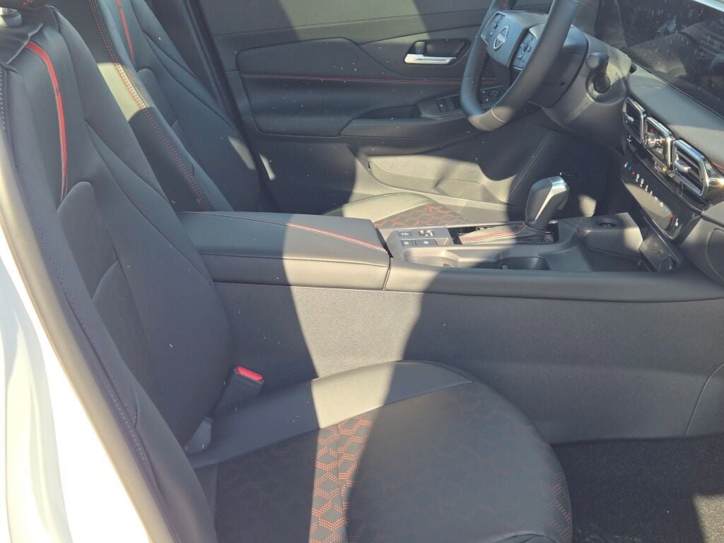 New 2026 Nissan Sentra SR w/ SR Premium Package image 8