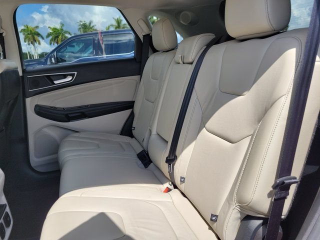 Used 2015 Ford Edge Titanium w/ Technology Package FWD image 17