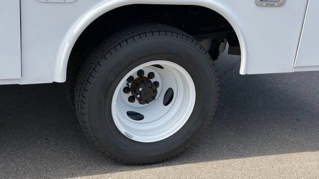 New 2027 Ford E-350 and Econoline 350 Super Duty w/ Power Equipment Group RWD image 6