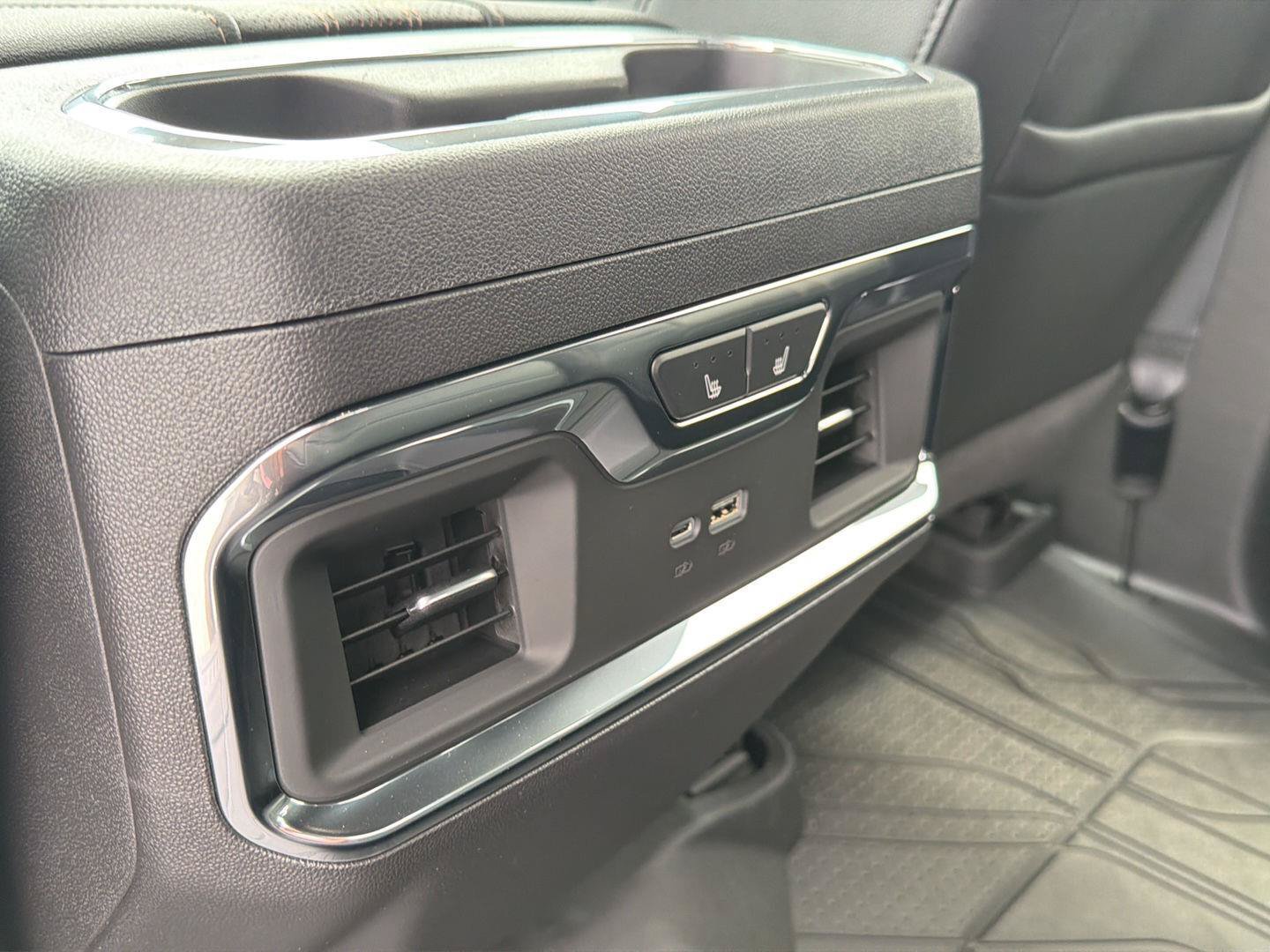 New 2026 Chevrolet Silverado 1500 High Country w/ High Country Premium Package AWD/4WD image 12