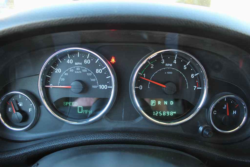 Used 2015 Jeep Wrangler Unlimited Sport image 11