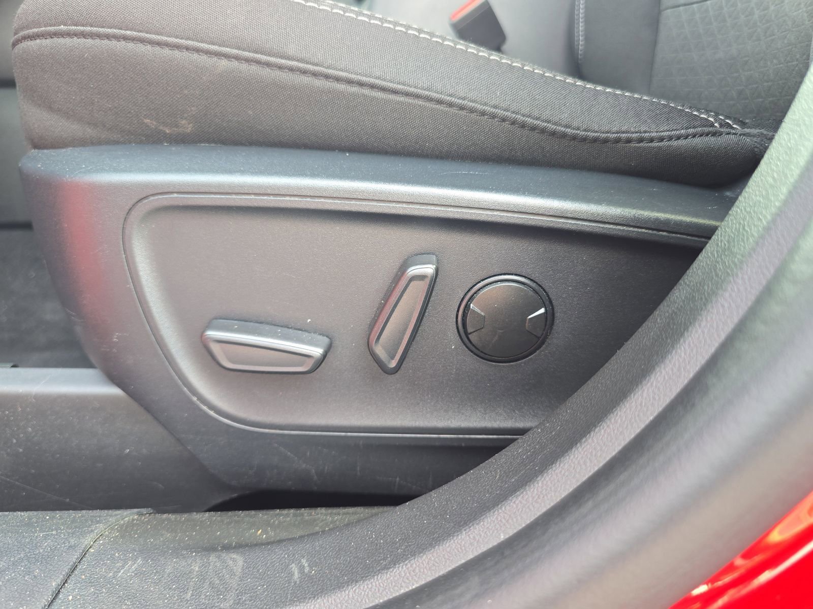 Used 2024 Ford Escape Active AWD/4WD image 16