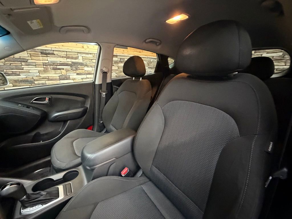 Used 2015 Hyundai Tucson GLS image 12