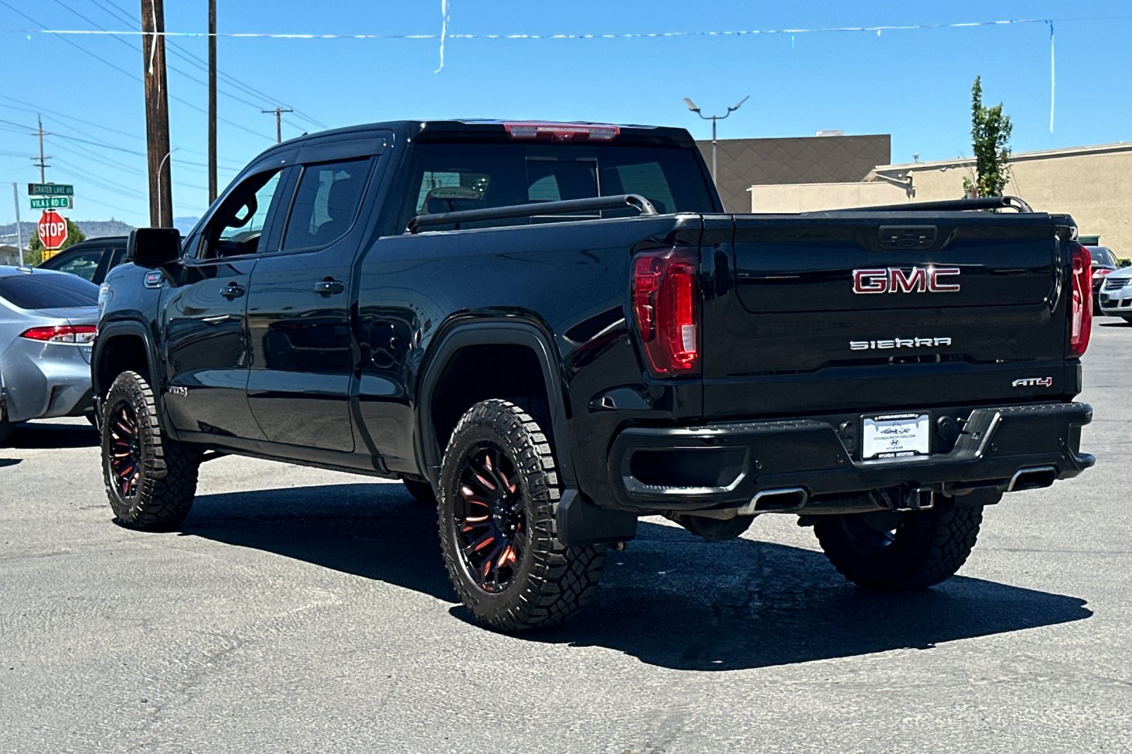 Used 2022 GMC Sierra 1500 AT4 w/ AT4 Premium Package AWD/4WD image 6