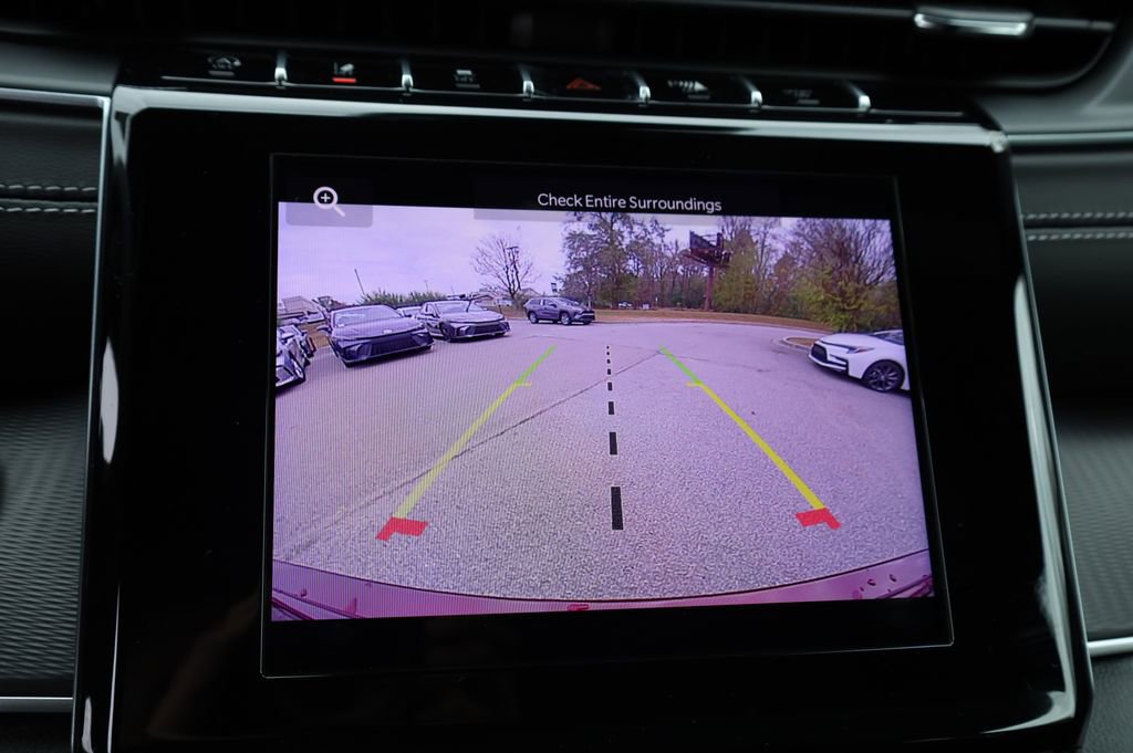 Used 2025 Jeep Grand Cherokee Laredo X w/ Trailer Tow Package image 25