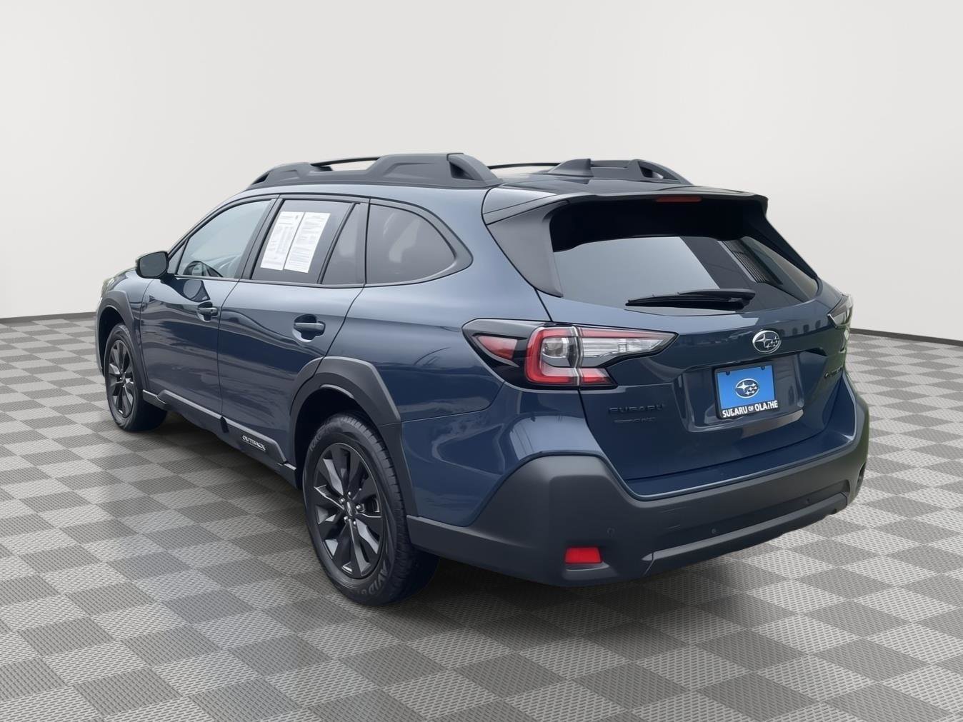 Certified 2025 Subaru Outback Onyx Edition AWD/4WD image 13