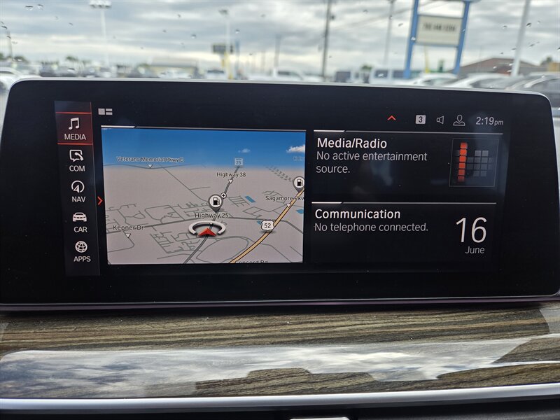 Used 2020 BMW 530i xDrive w/ Convenience Package AWD/4WD image 19