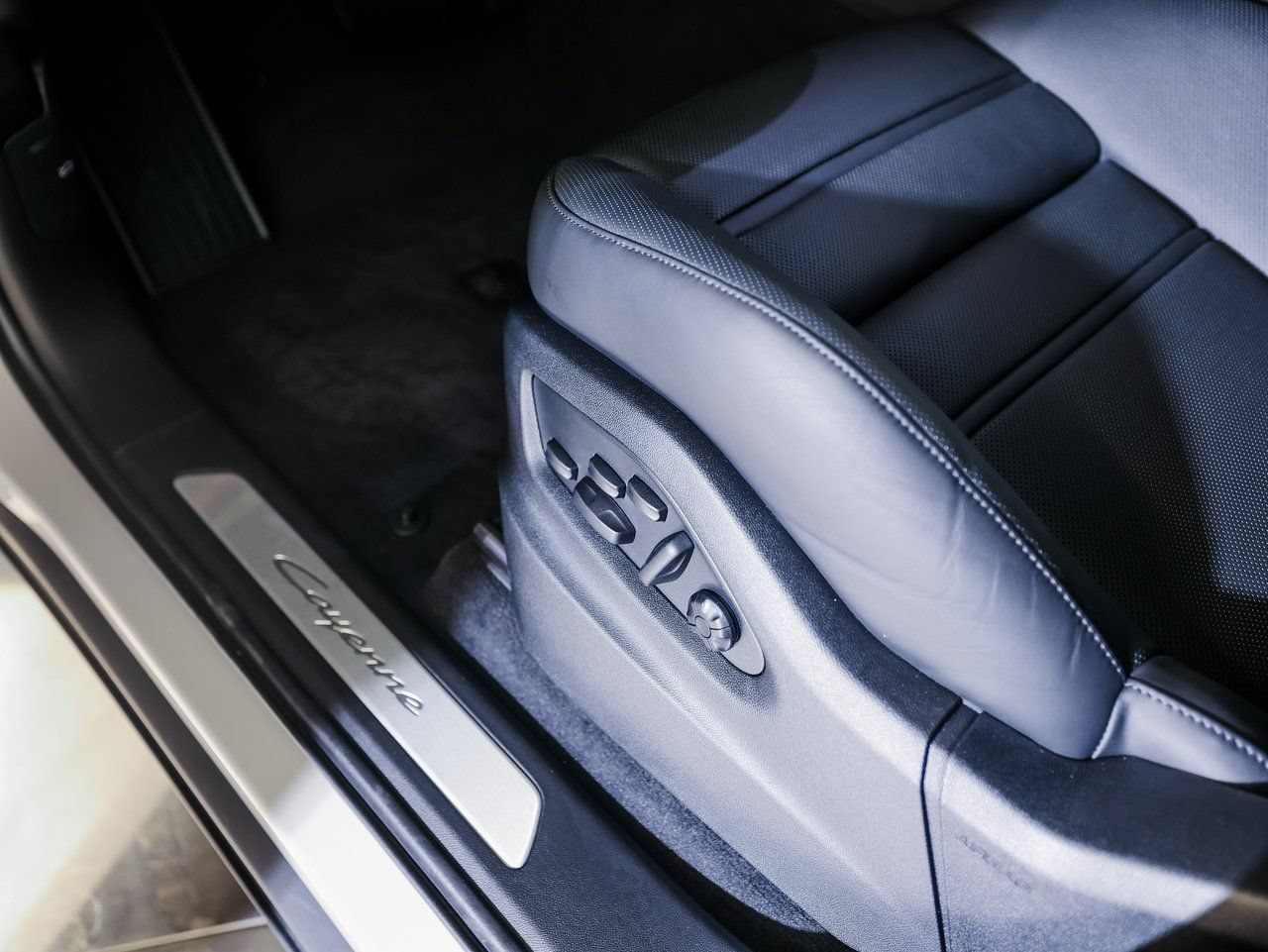 New 2026 Porsche Cayenne AWD/4WD image 14