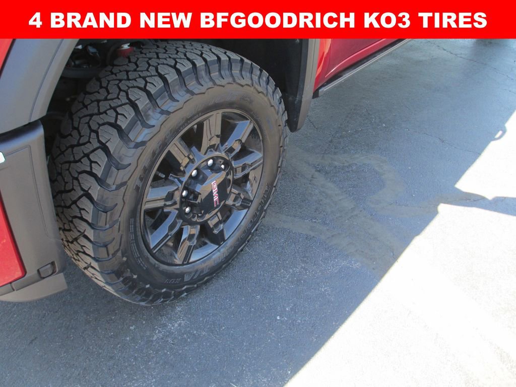Used 2024 GMC Sierra 2500 AT4 w/ AT4 Premium Plus Package AWD/4WD image 3