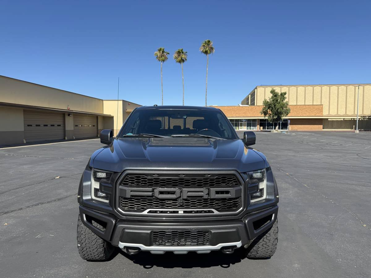 Used 2018 Ford F150 Raptor w/ Equipment Group 802A Luxury AWD/4WD image 2