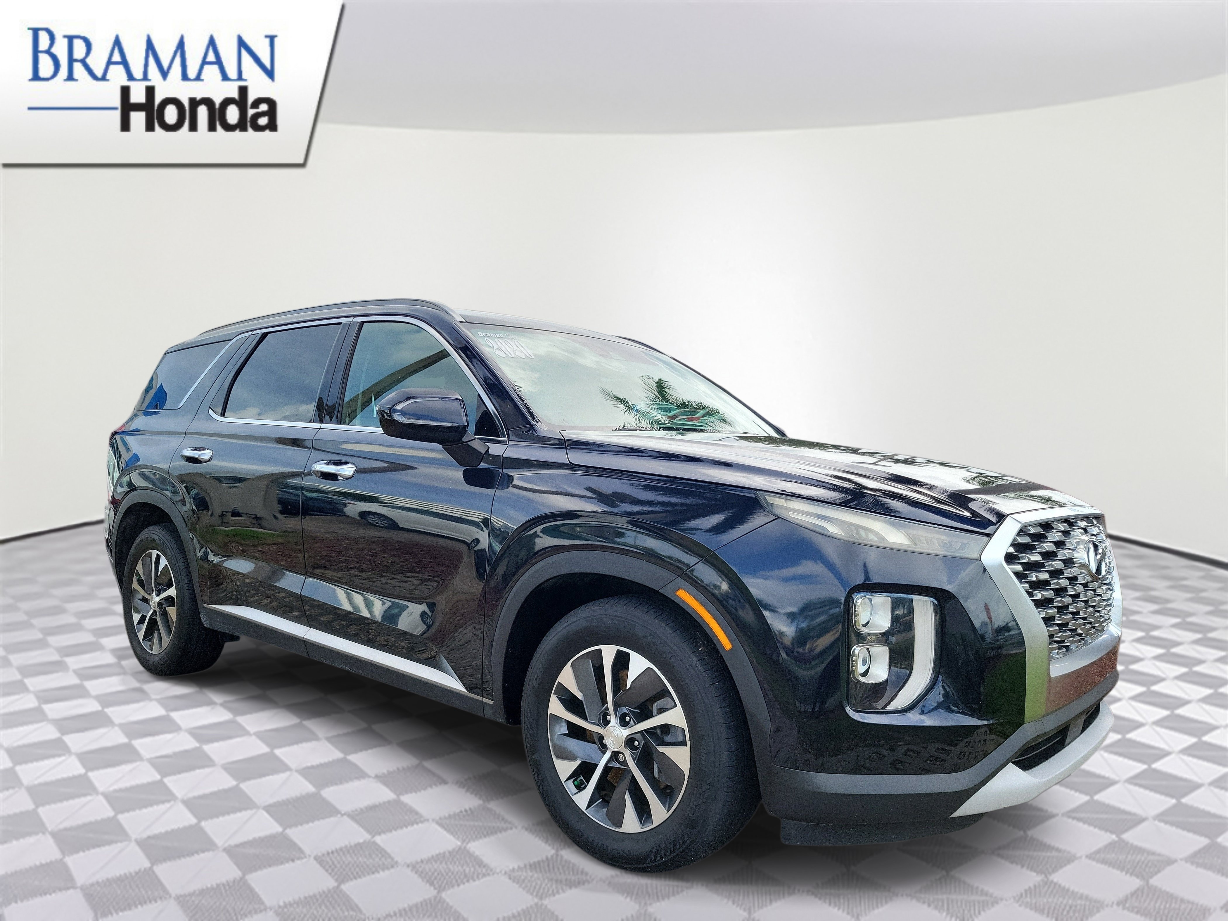 Used 2020 Hyundai Palisade SEL FWD image 2
