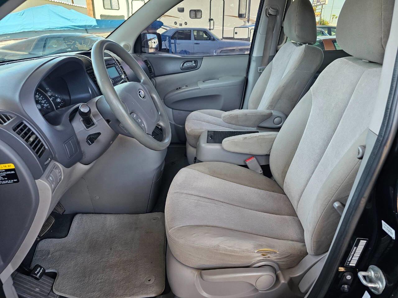 Used 2014 Kia Sedona LX image 7