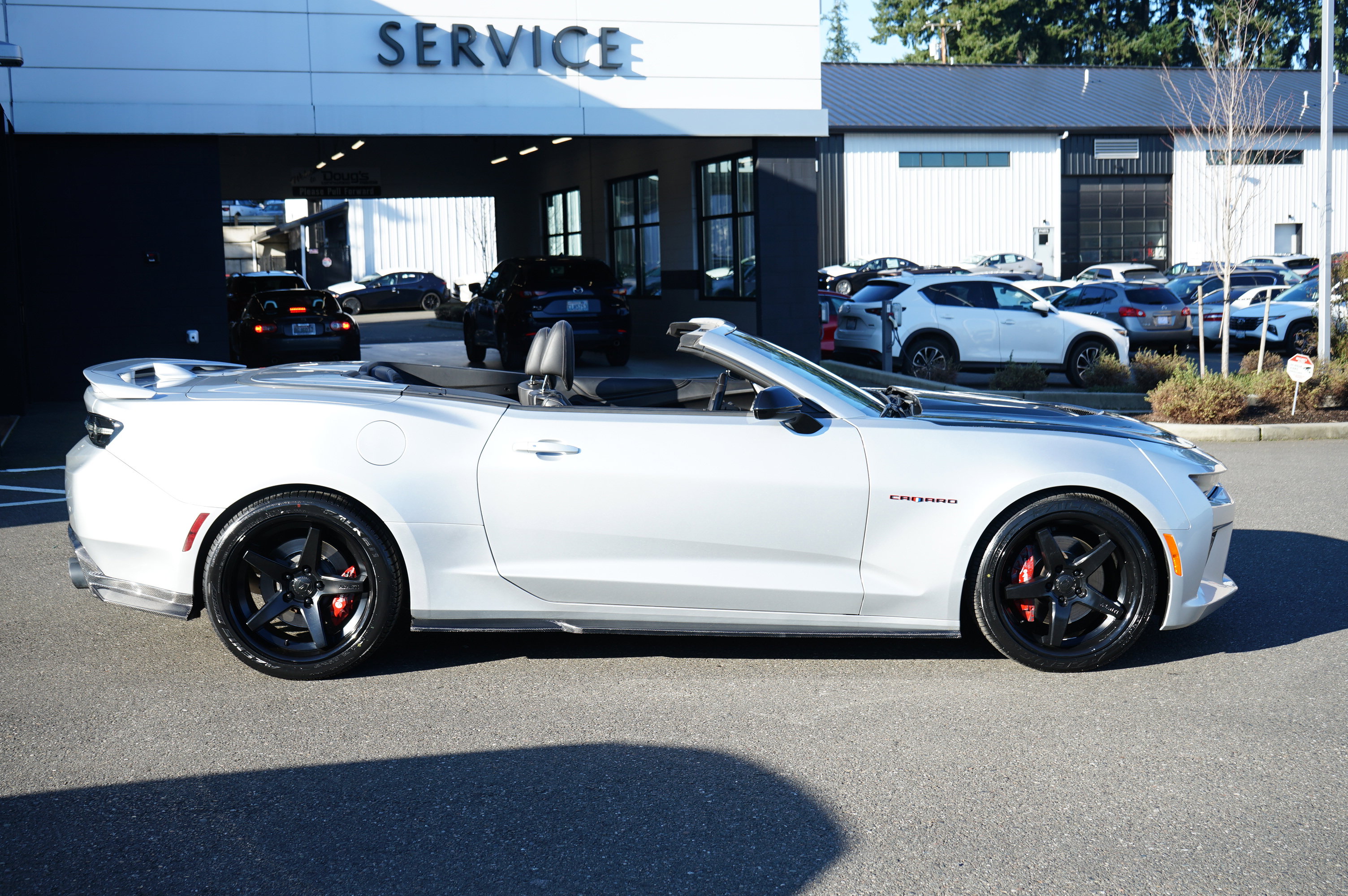 Used 2018 Chevrolet Camaro SS image 2