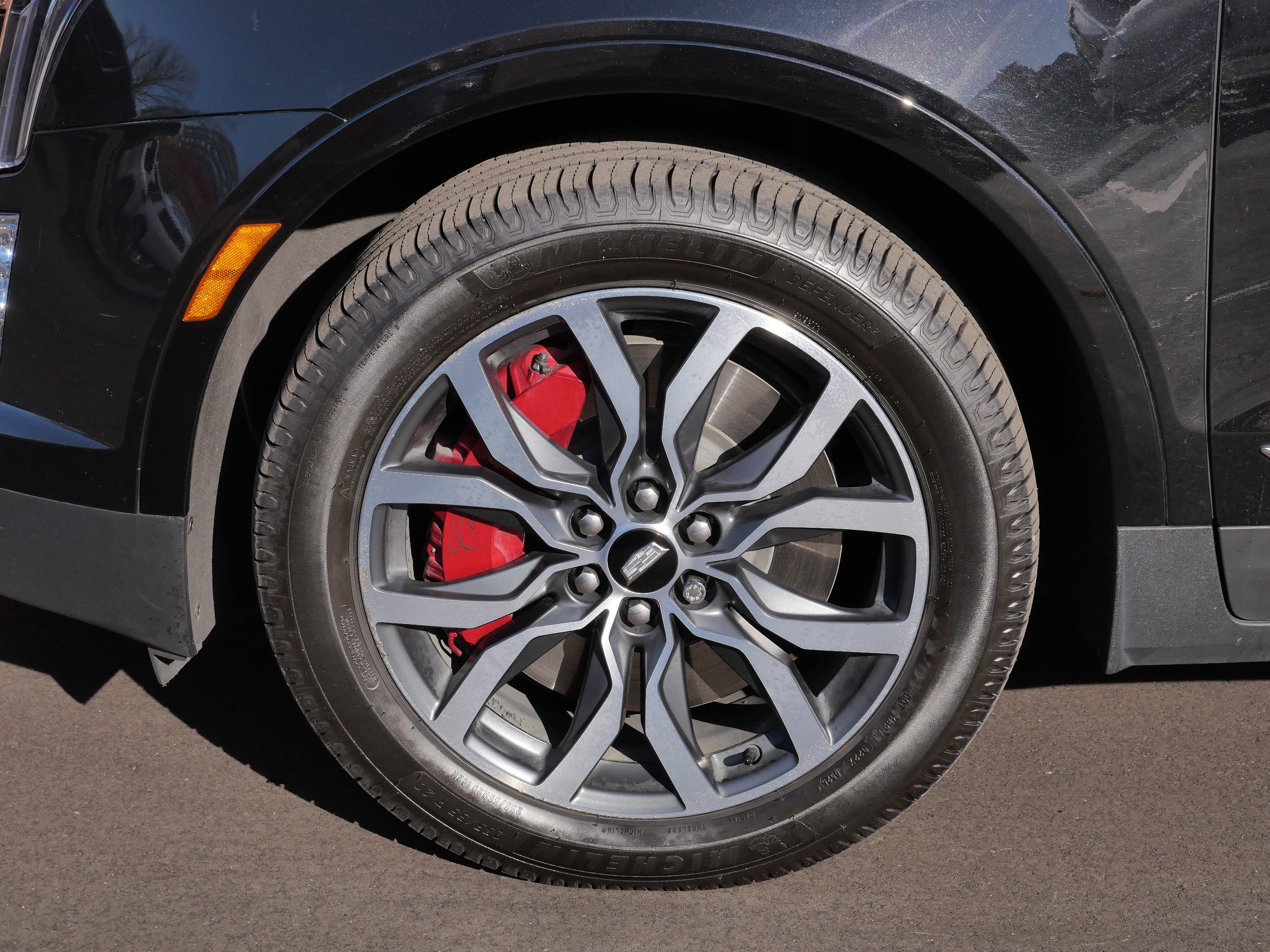 Used 2022 Cadillac XT5 Sportv w/ LPO, Floor Liner Package image 4