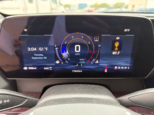 Used 2024 Chevrolet Traverse Z71 AWD/4WD image 22