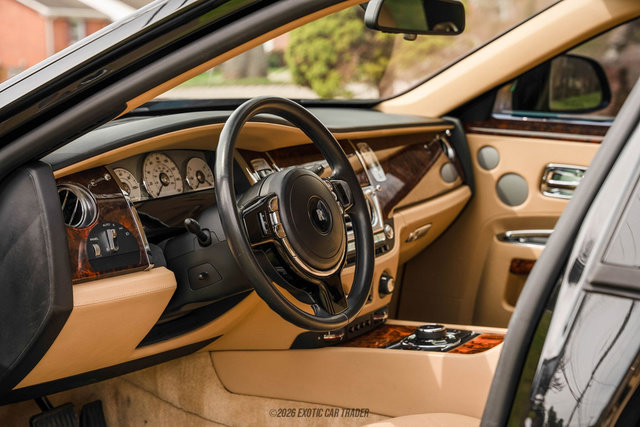 Used 2014 Rolls-Royce Ghost image 22