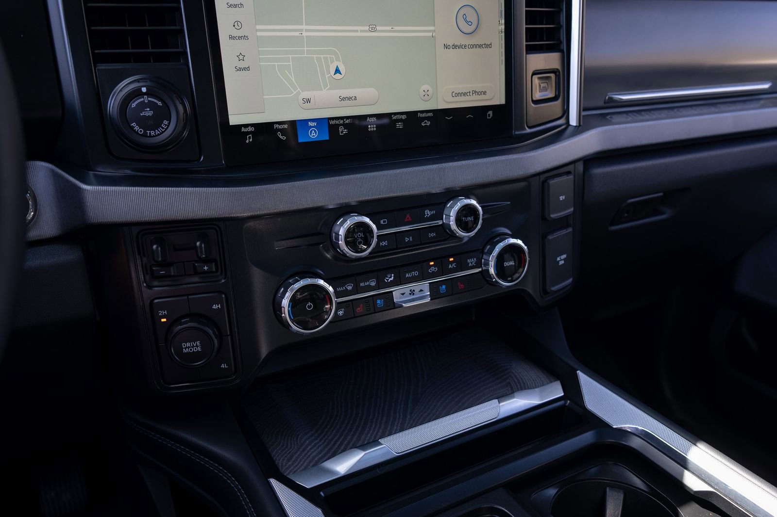 Used 2025 Ford F450 Platinum w/ FX4 Off-Road Package image 45