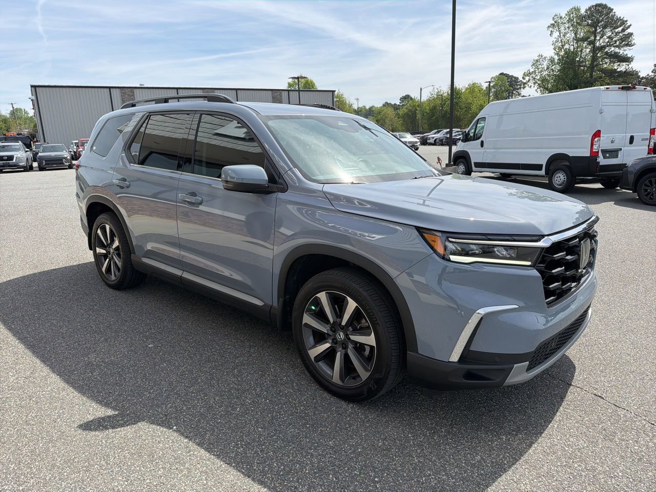 Used 2025 Honda Pilot Touring image 9