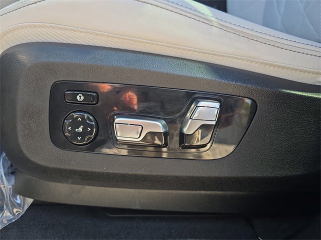 Used 2025 BMW X5 xDrive40i image 16