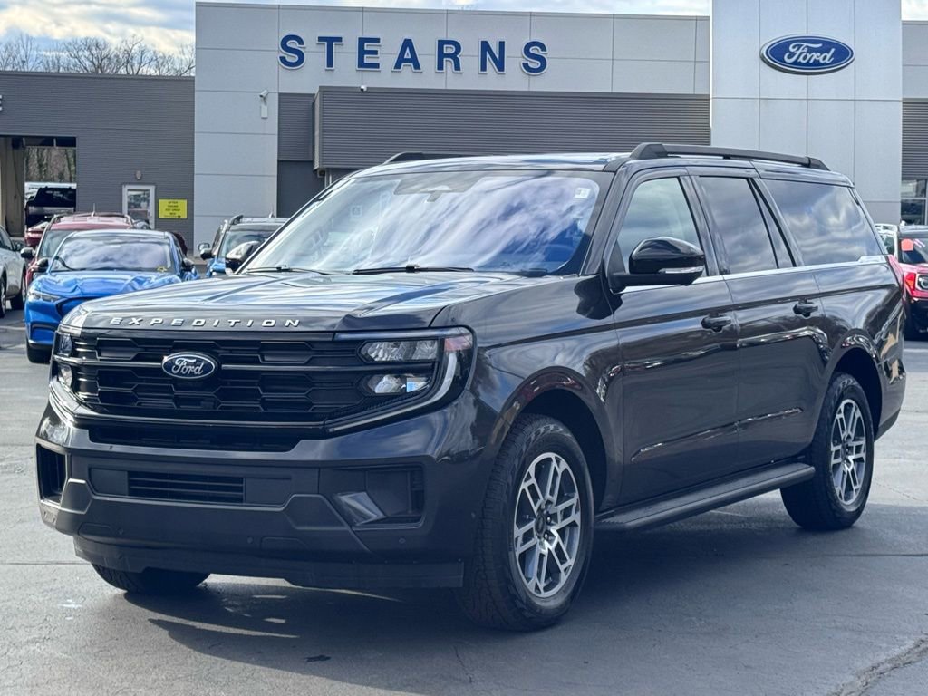 Used 2025 Ford Expedition Max Active image 2