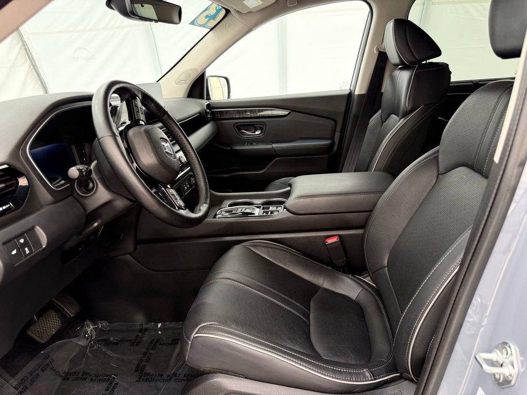 Used 2023 Honda Pilot Elite image 12
