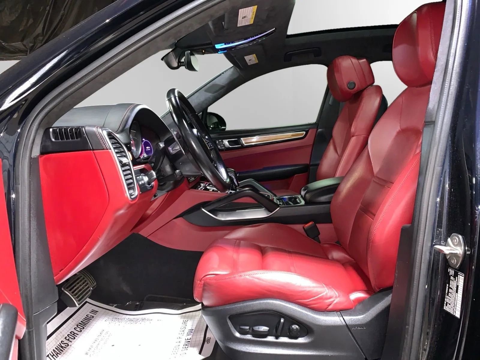 Used 2022 Porsche Cayenne Turbo w/ Assistance Package AWD/4WD image 2