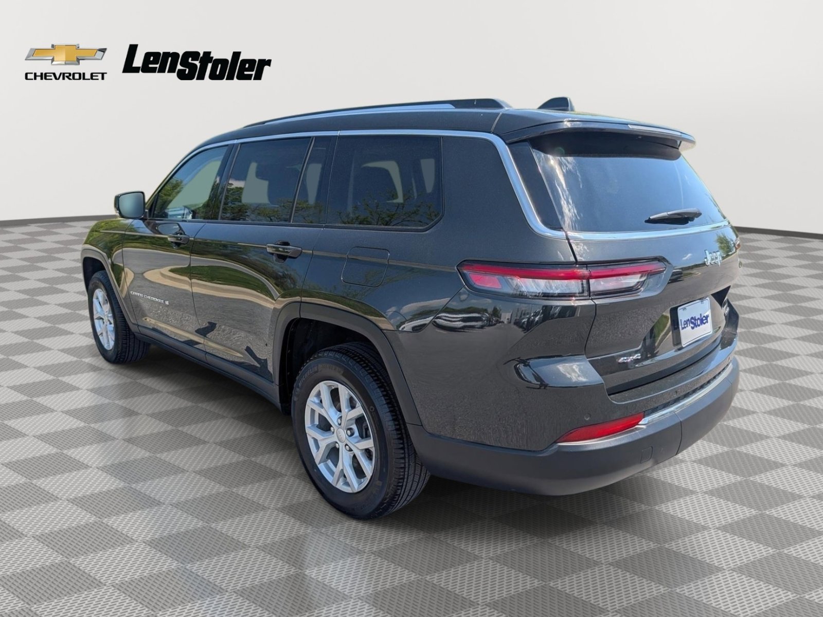 Used 2023 Jeep Grand Cherokee L Limited AWD/4WD image 3