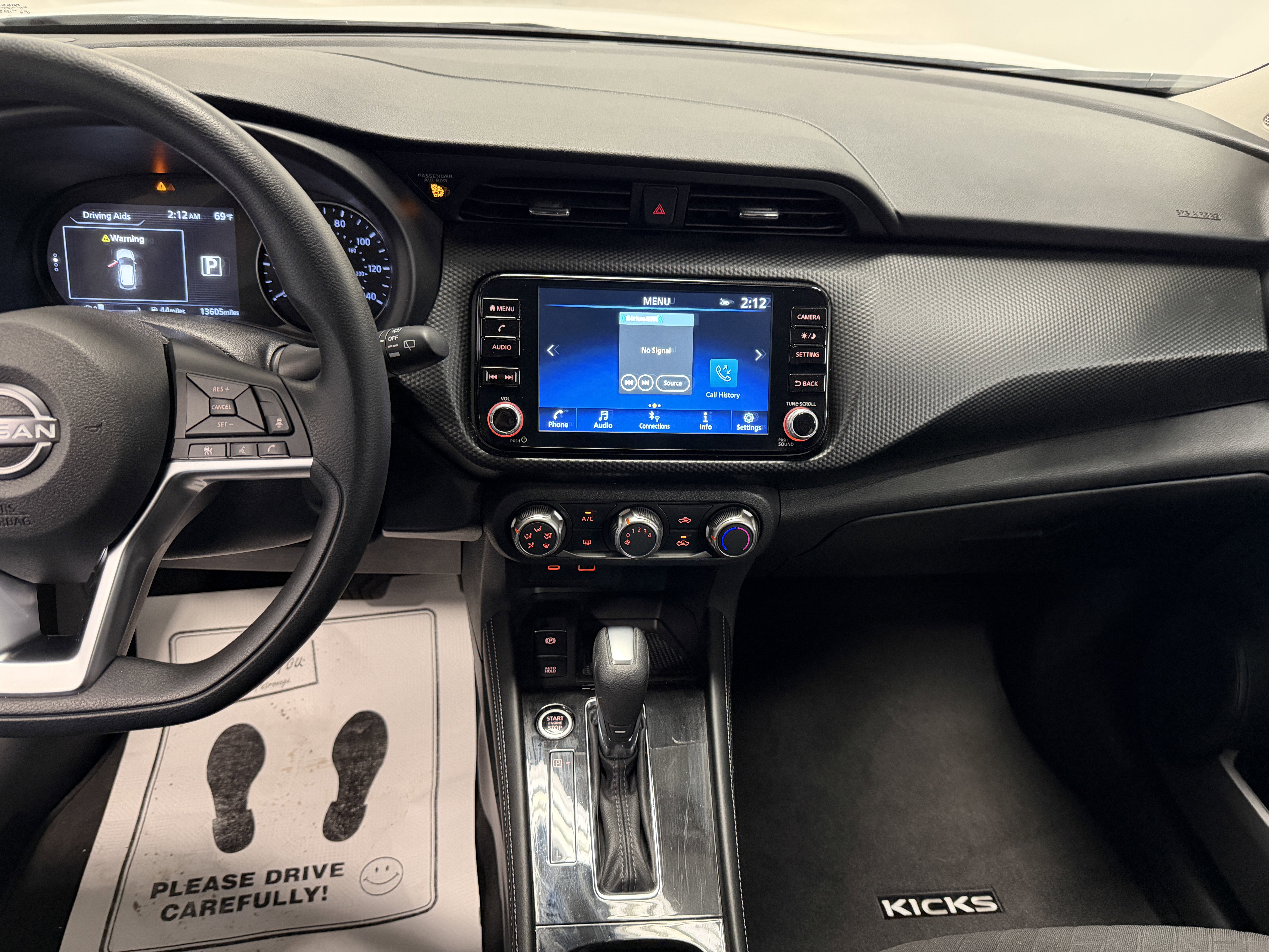 Used 2024 Nissan Kicks SV image 4