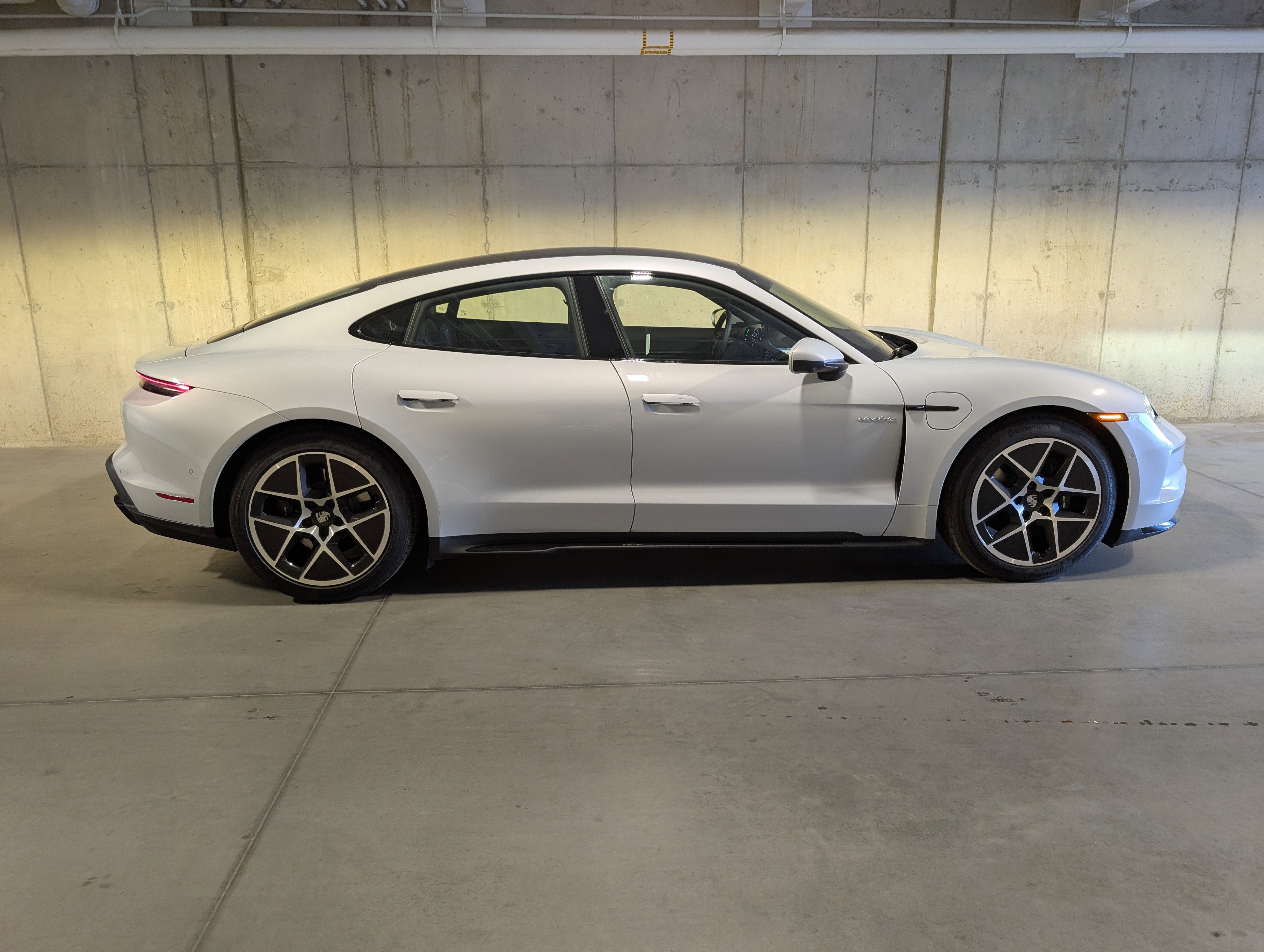 New 2026 Porsche Taycan image 10