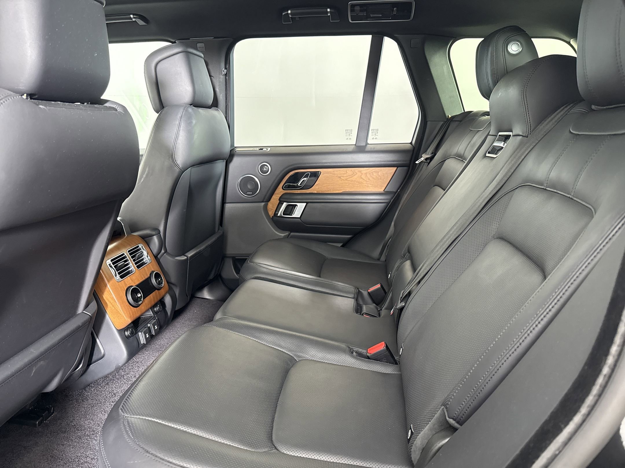 Used 2019 Land Rover Range Rover Supercharged AWD/4WD image 23