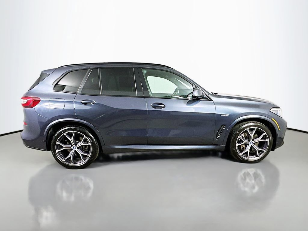 Used 2022 BMW X5 xDrive45e w/ M Sport Package image 7