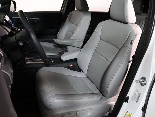 Used 2023 Honda Passport EX-L image 4