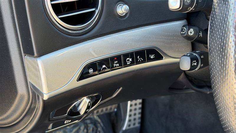 Used 2015 Mercedes-Benz S 63 AMG 4MATIC Sedan image 22