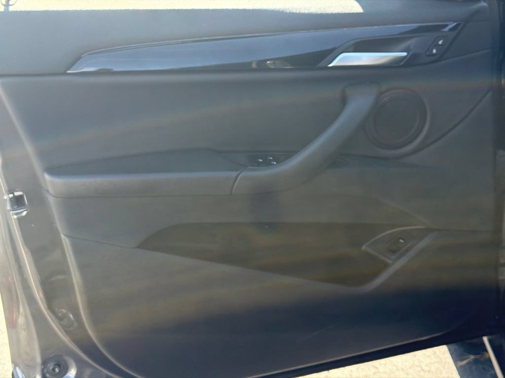 Used 2022 BMW X2 sDrive28i w/ Convenience Package FWD image 16