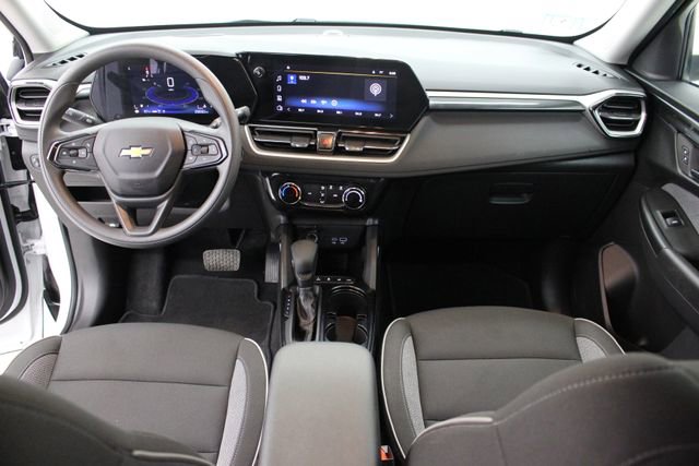Used 2025 Chevrolet TrailBlazer LT w/ Driver Confidence Package image 10