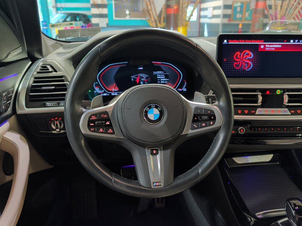 Certified 2024 BMW X3 xDrive30i w/ Premium Package AWD/4WD image 2