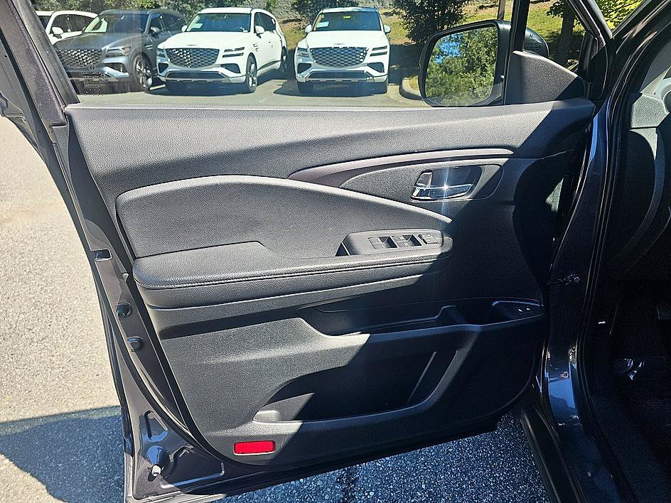 Used 2017 Honda Pilot EX-L image 11