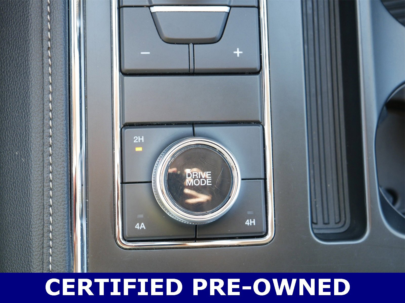 Certified 2024 Ford Expedition XLT image 28