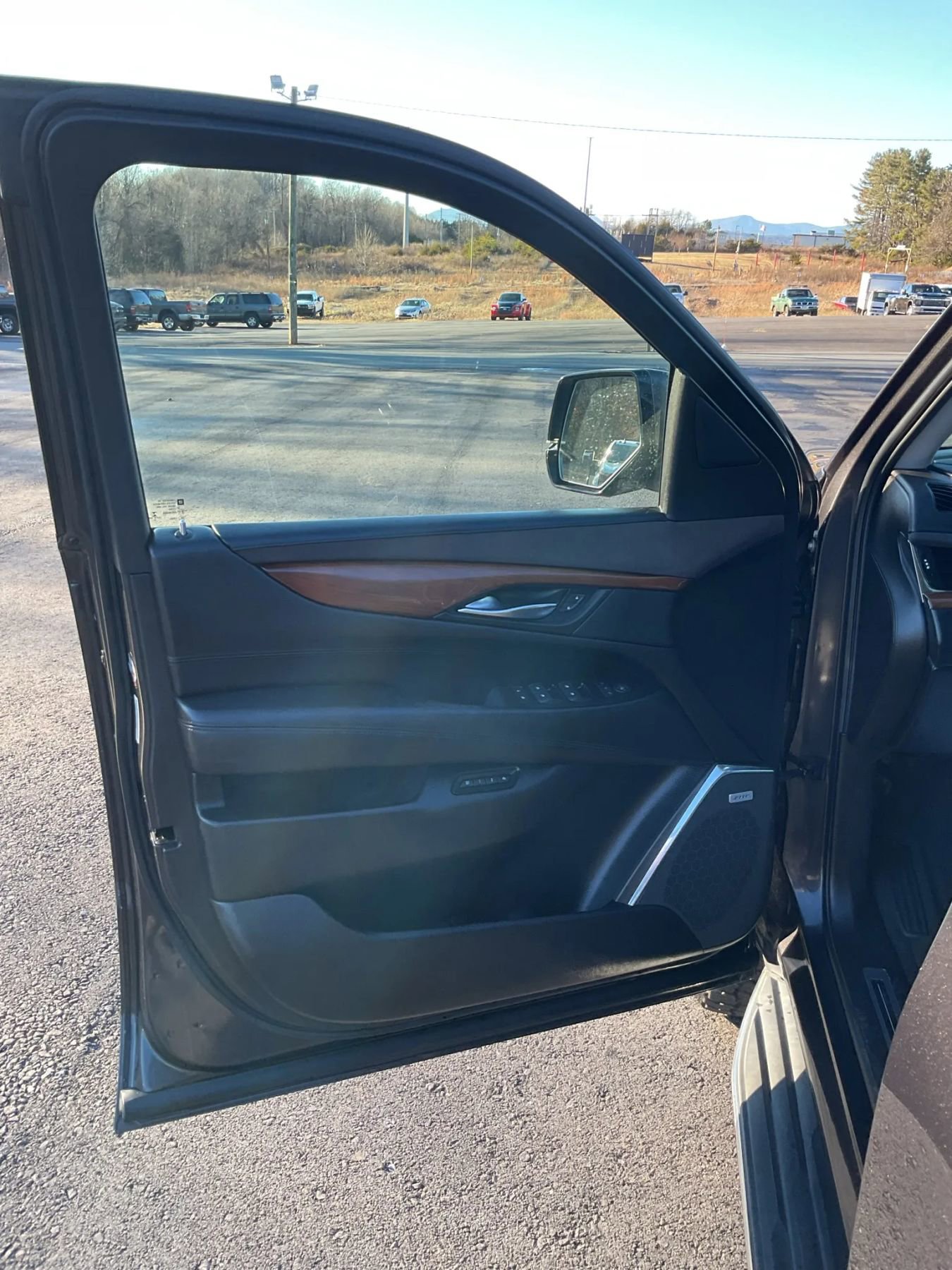 Used 2016 Cadillac Escalade ESV Premium image 26