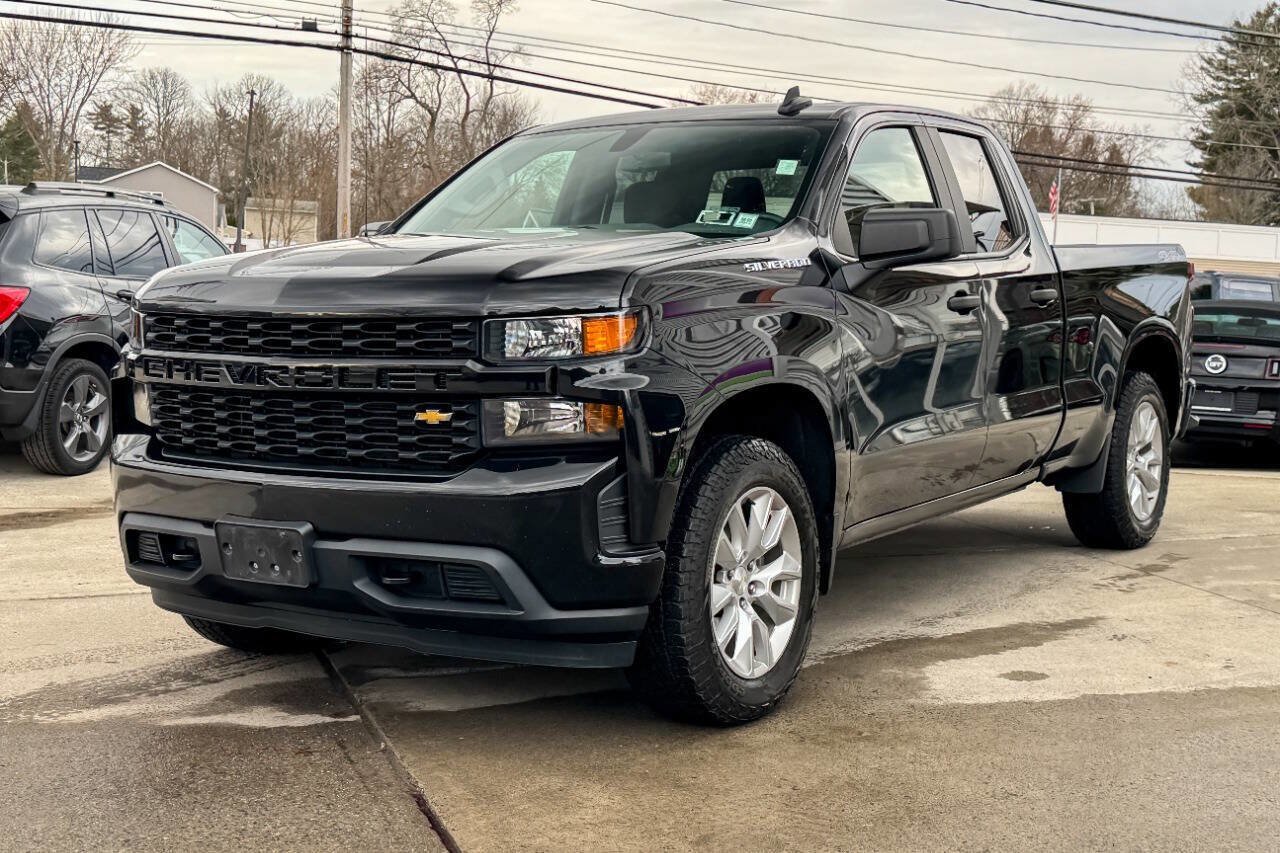 Used 2019 Chevrolet Silverado 1500 Custom w/ Custom Value Package AWD/4WD image 7